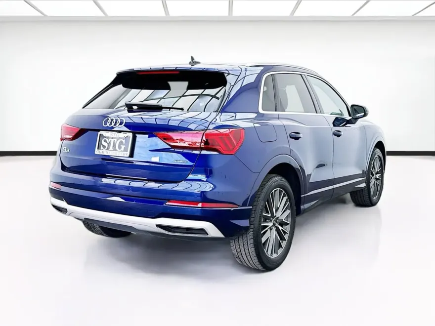 2021 Audi Q3 Premium Plus photo 1