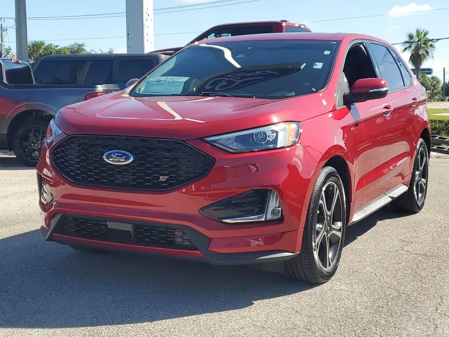 2021 Ford Edge ST photo 1