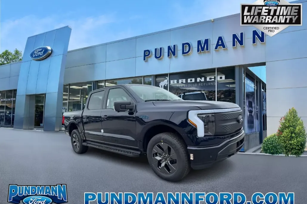 2025 Ford F-150 Lightning photo 1
