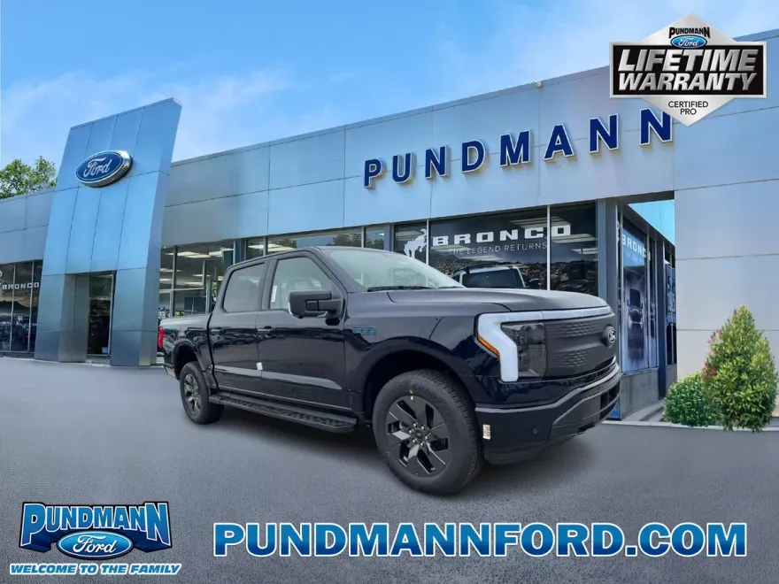 2025 Ford F-150 Lightning photo 1