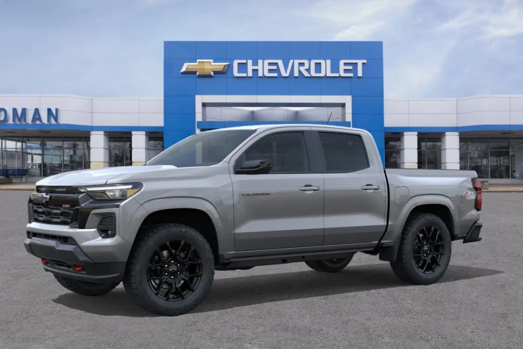 2025 Chevrolet Colorado Z71 photo 1