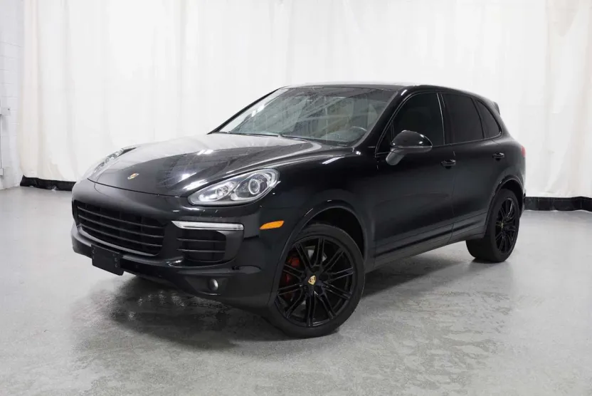 2018 Porsche Cayenne Platinum Edition photo 1