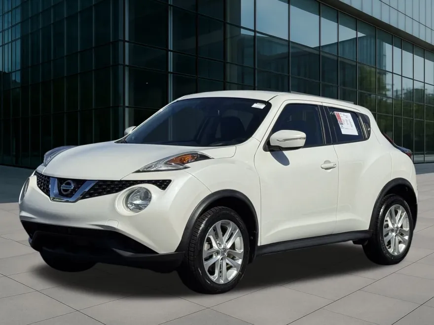 2016 Nissan Juke S photo 1