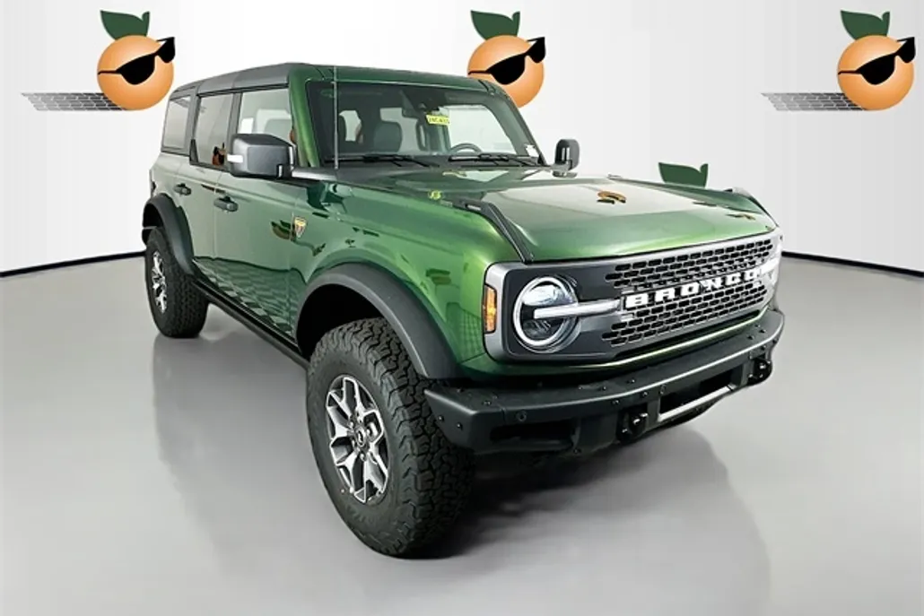 2024 Ford Bronco Badlands photo 1