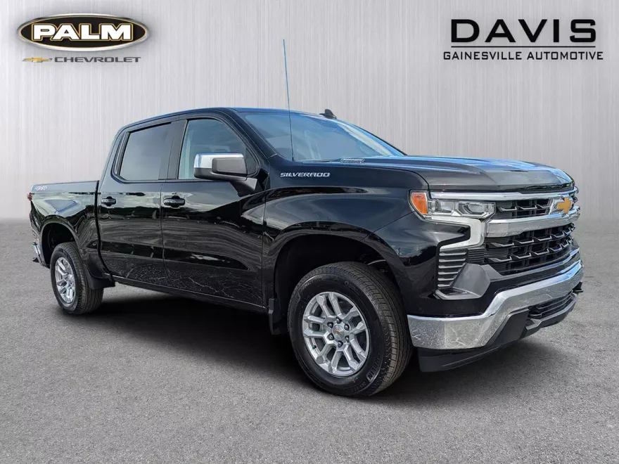 2026 Chevrolet Silverado 1500 LT photo 1