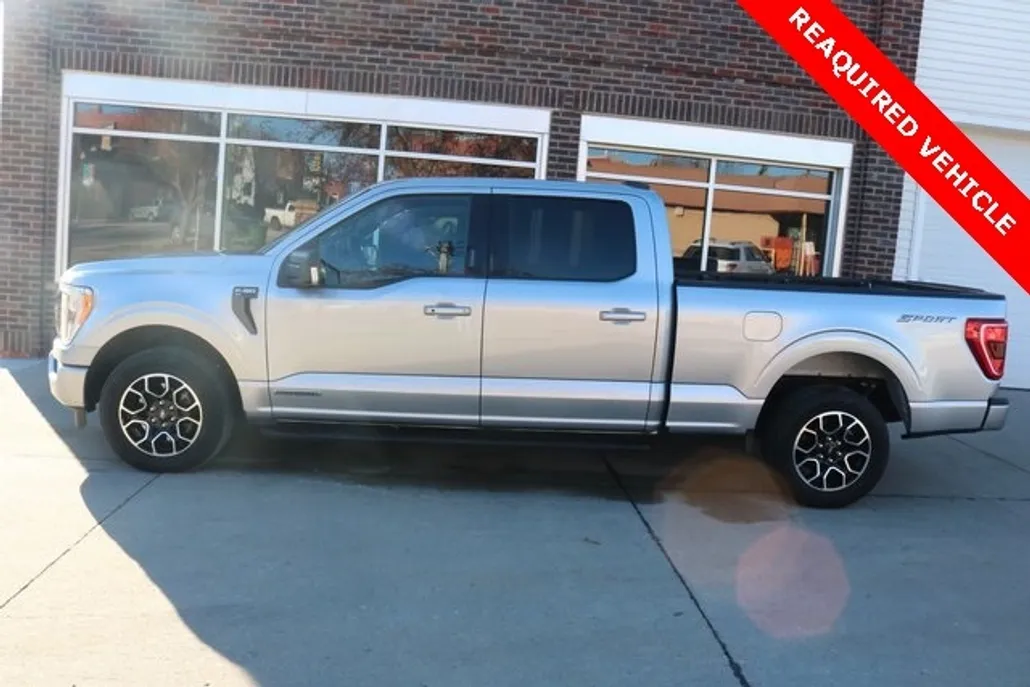 2023 Ford F-150 XLT photo 1