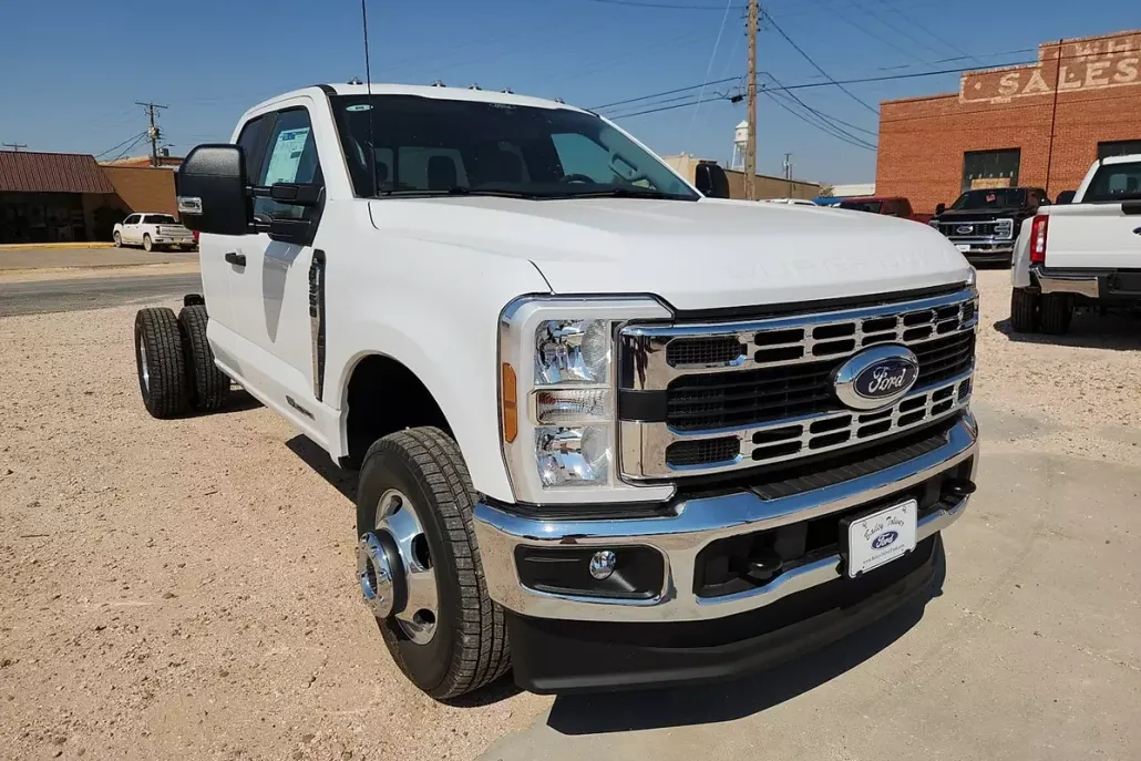 2026 Ford F-350 photo 1