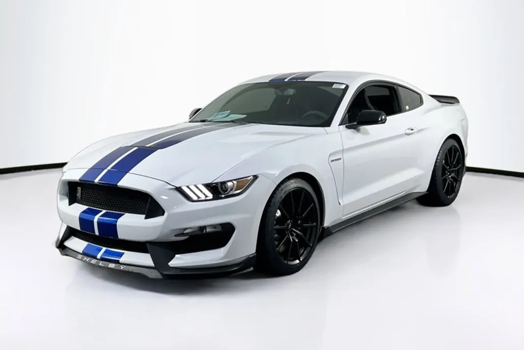 2017 Ford Mustang Shelby GT350 photo 1