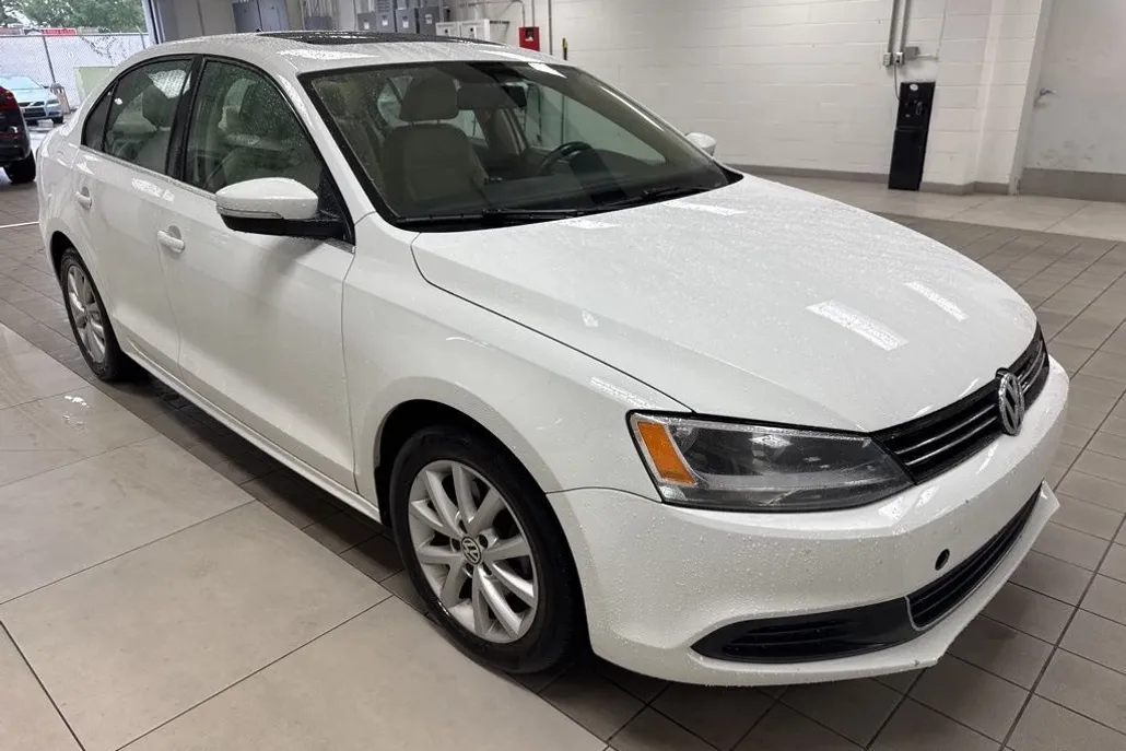 2014 Volkswagen Jetta 1.8T SE photo 1