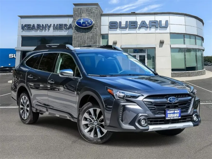 2025 Subaru Outback Touring photo 1