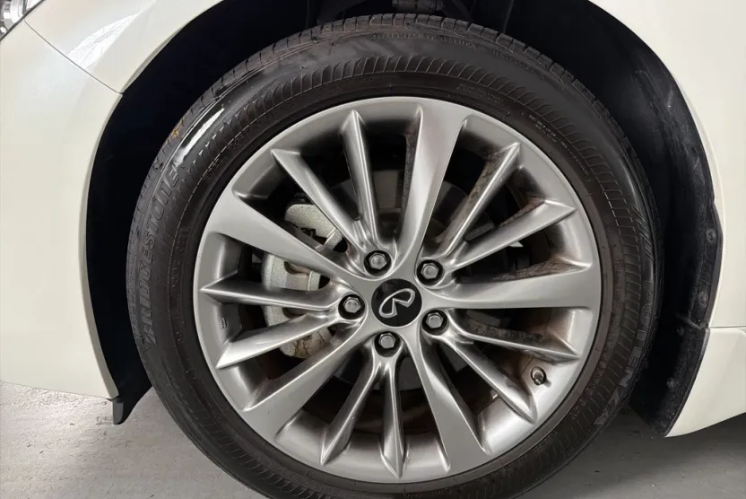 2024 Infiniti Q50 LUXE photo 1