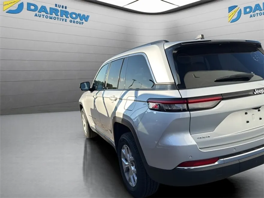 2023 Jeep Grand Cherokee Limited photo 1