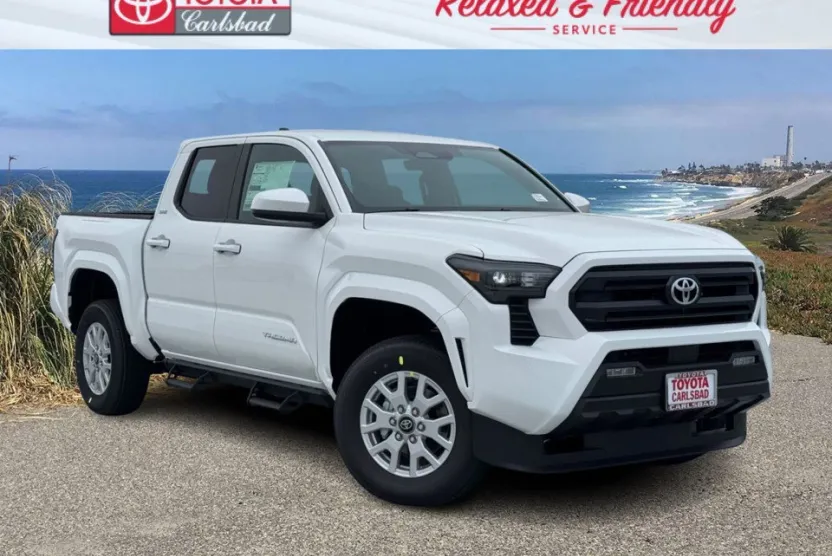 2025 Toyota Tacoma SR5 photo 1