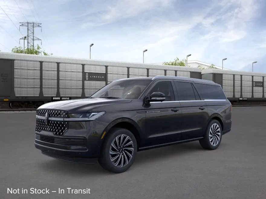2025 Lincoln Navigator Black Label photo 1