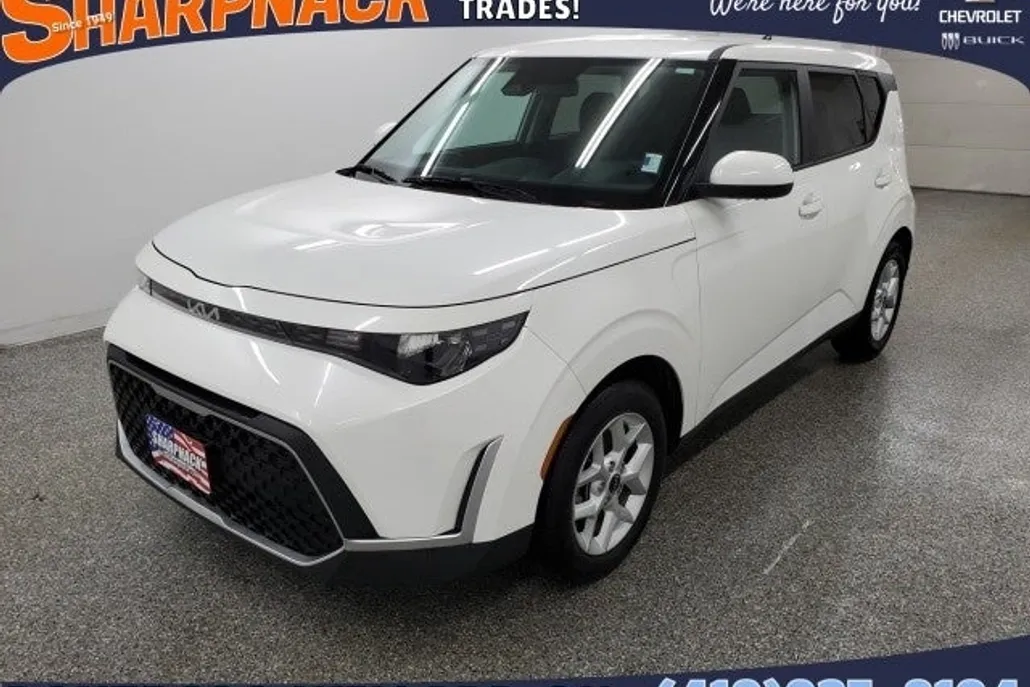 2024 Kia Soul LX photo 1