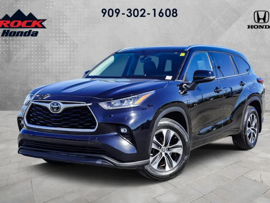 2020 Toyota Highlander XLE photo 1