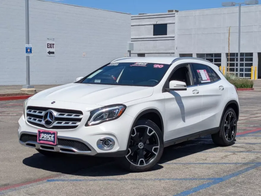 2020 Mercedes Benz GLA 250 photo 1