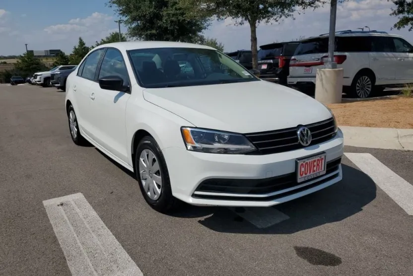 2016 Volkswagen Jetta S photo 1
