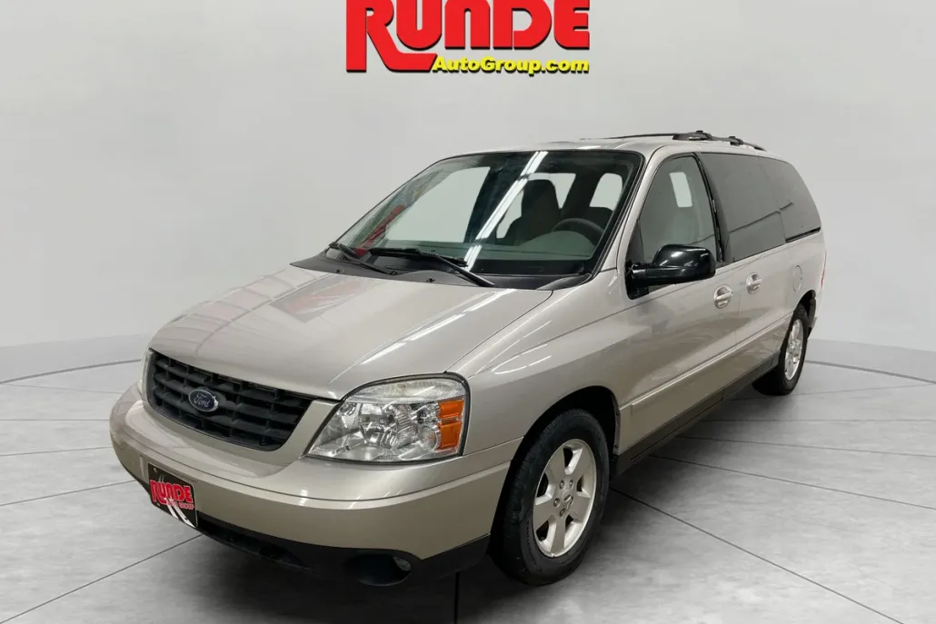 2004 Ford Freestar SES photo 1