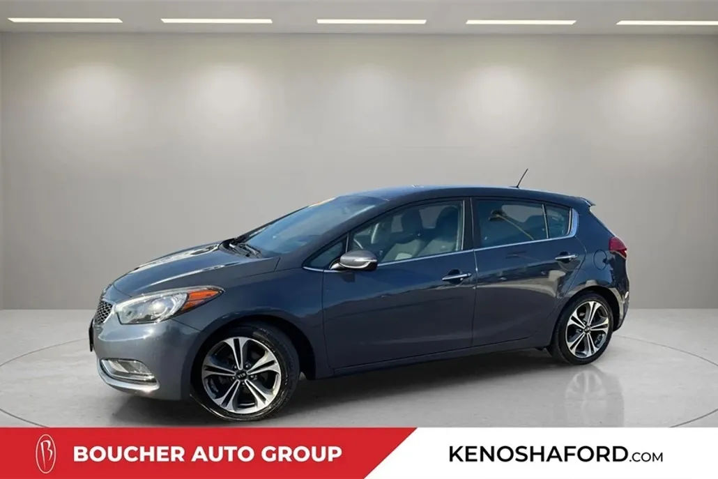2016 Kia Forte EX photo 1