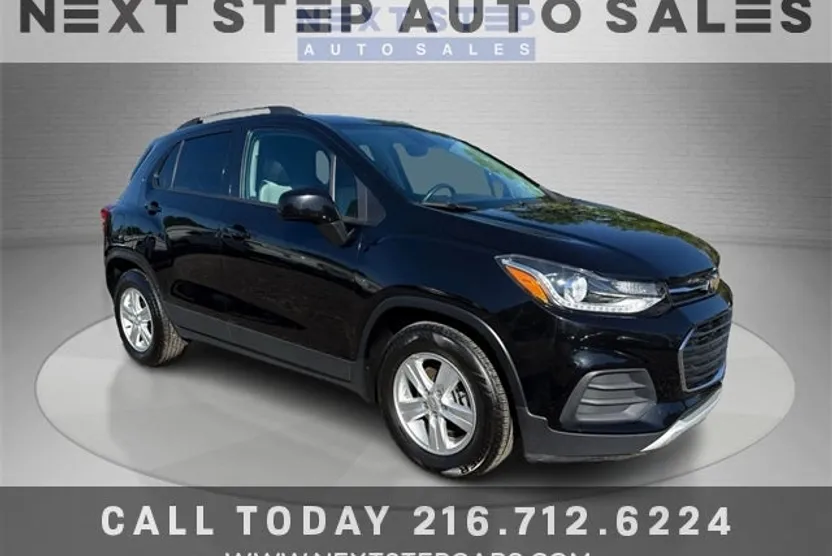 2021 Chevrolet Trax LT photo 1