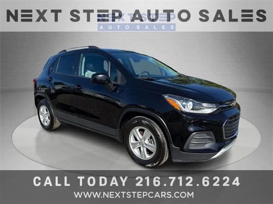 2021 Chevrolet Trax LT photo 1
