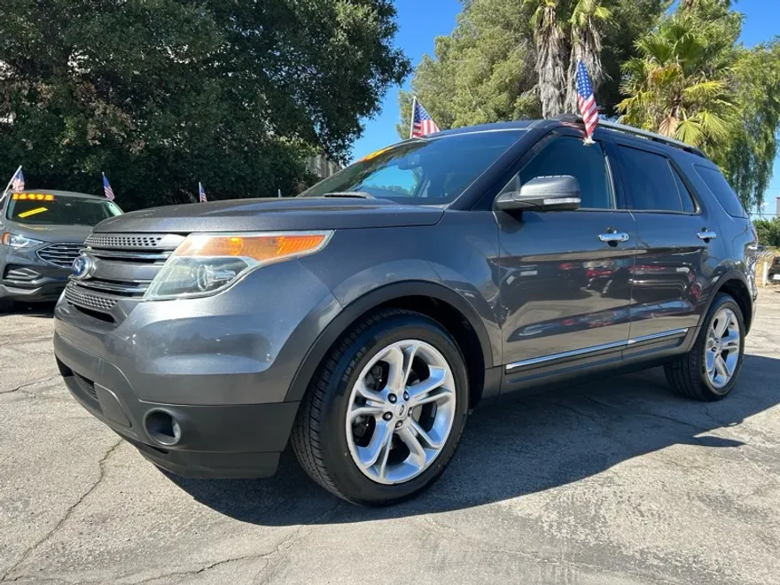 2015 Ford Explorer Limited photo 1