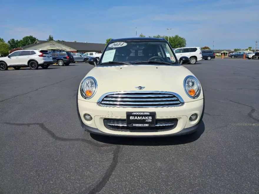 2014 Mini Clubman Base photo 1