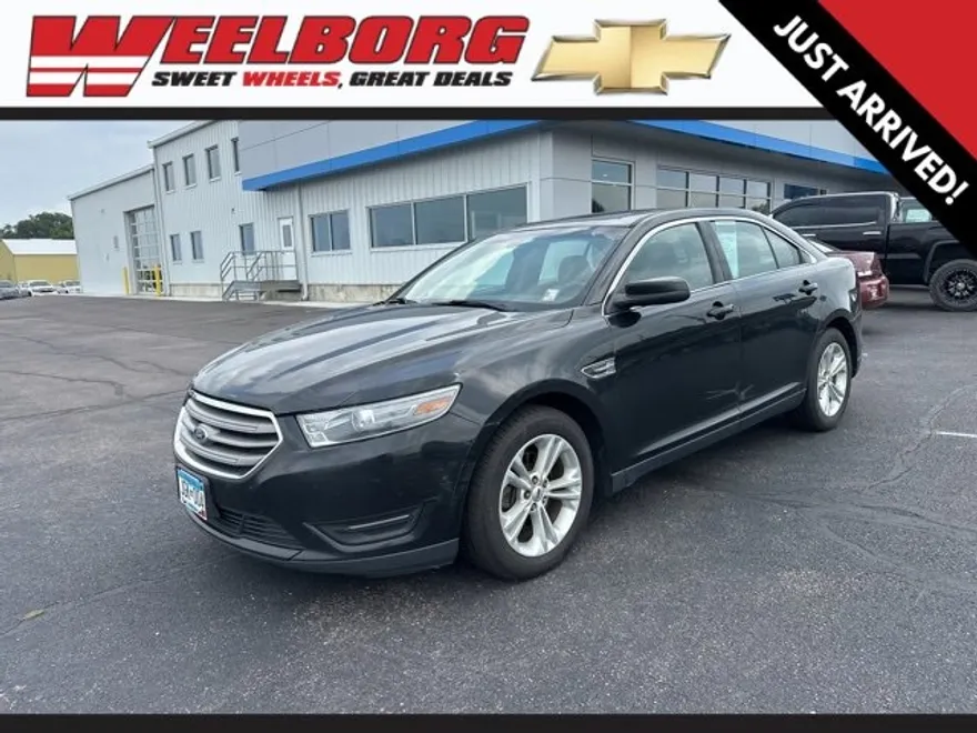 2014 Ford Taurus SEL photo 1