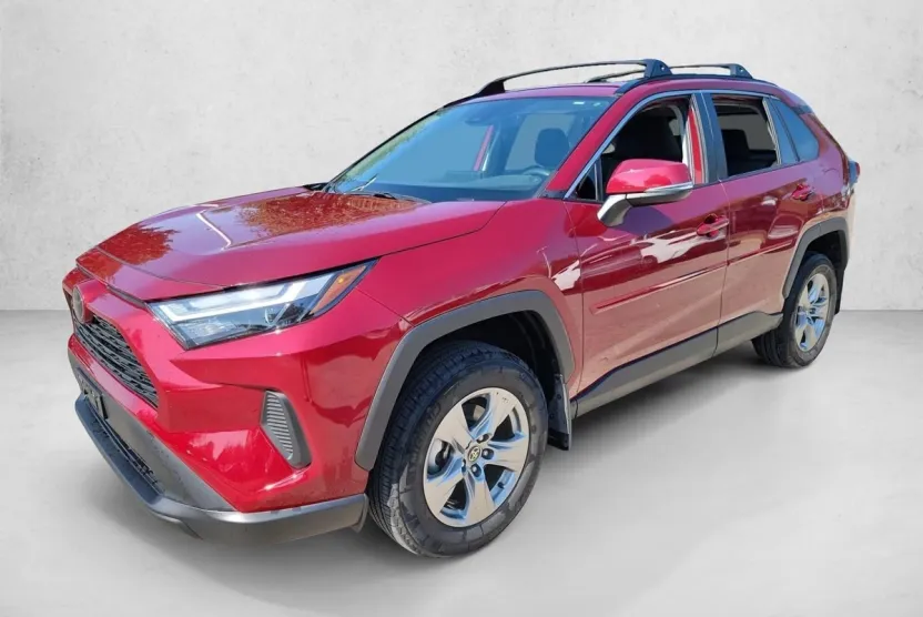 2024 Toyota RAV4 XLE photo 1