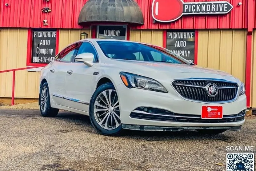 2017 Buick LaCrosse Essence photo 1