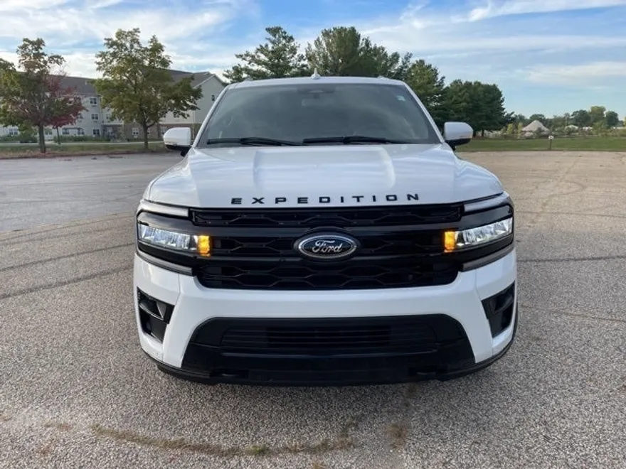 2023 Ford Expedition MAX Limited photo 1