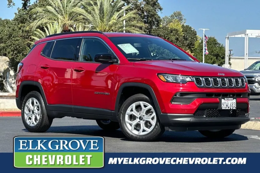 2025 Jeep Compass Latitude photo 1