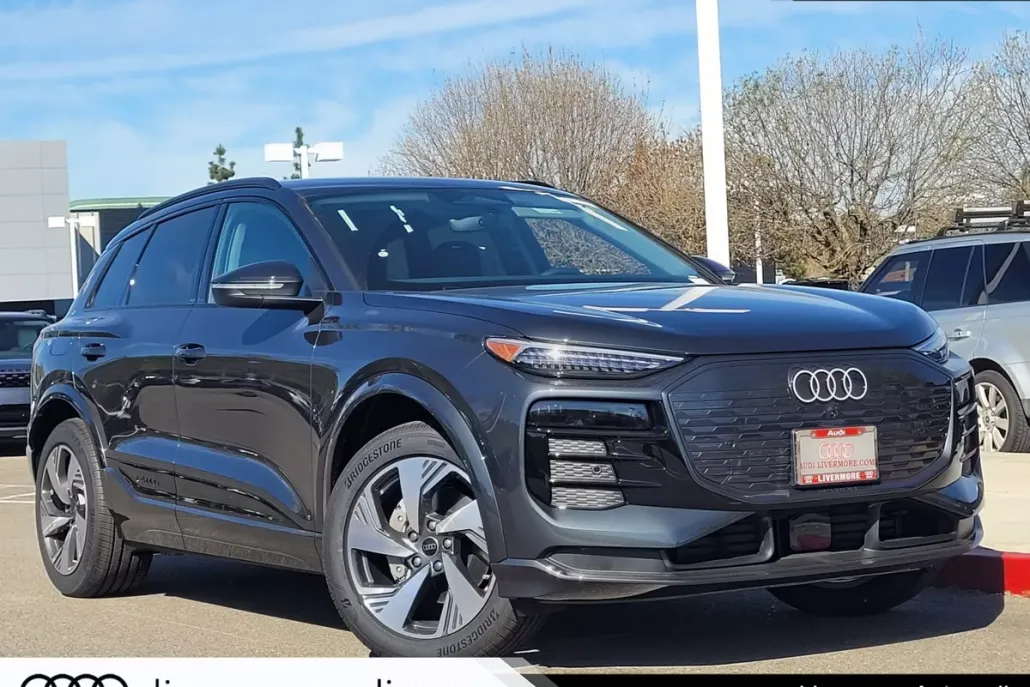 2025 Audi Q6 E-tron Premium Plus photo 1