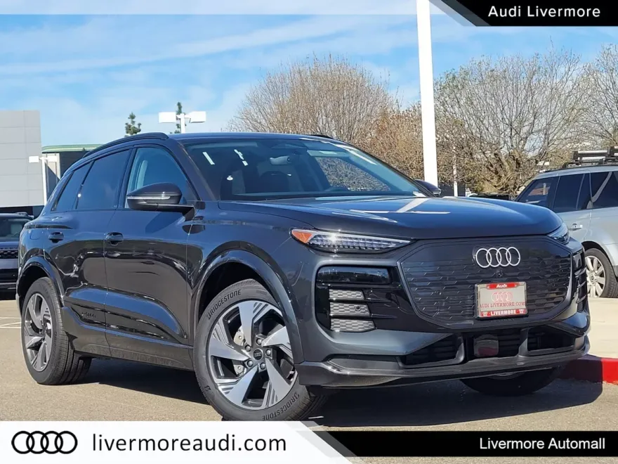 2025 Audi Q6 E-tron Premium Plus photo 1