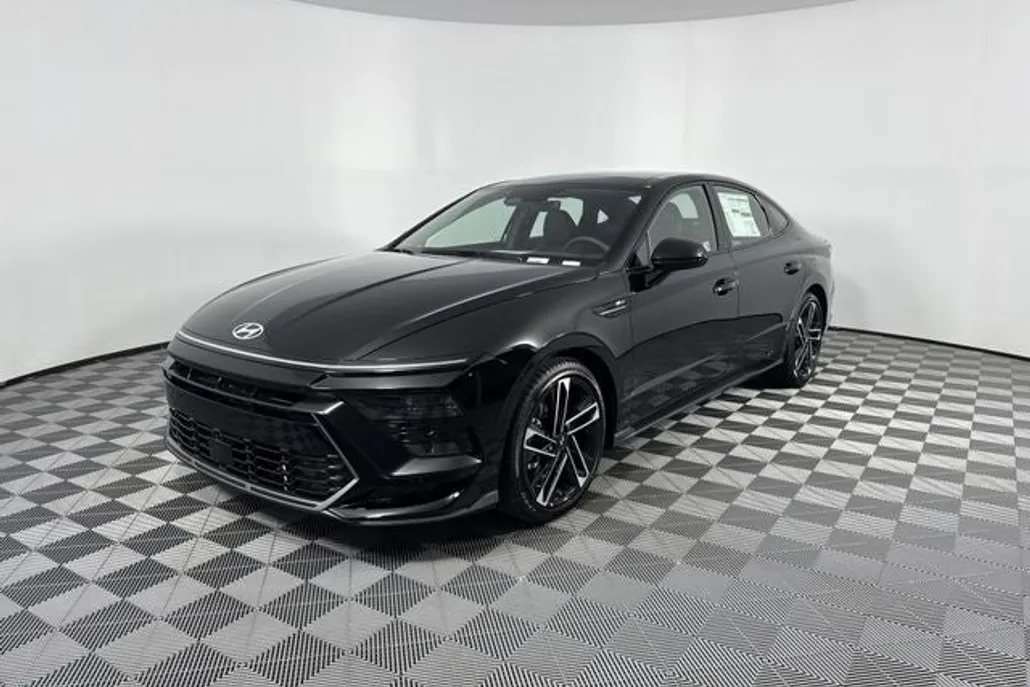 2025 Hyundai Sonata N Line photo 1