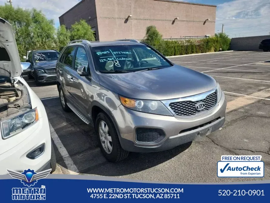 2013 Kia Sorento LX photo 1