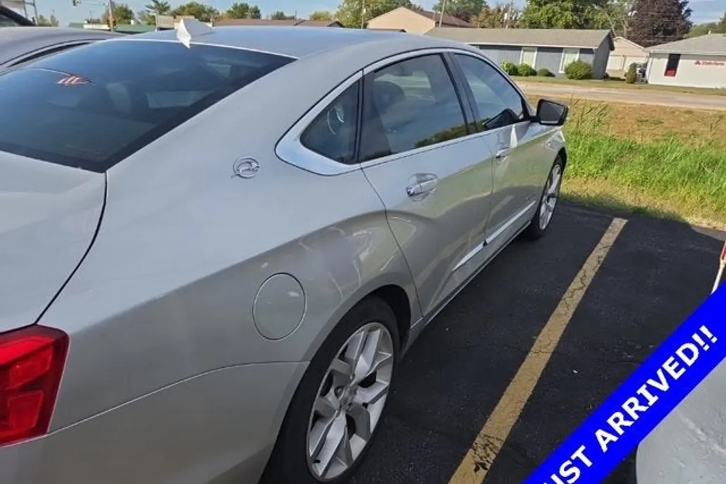 2014 Chevrolet Impala LTZ photo 1