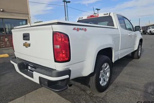 2020 Chevrolet Colorado LT photo 3