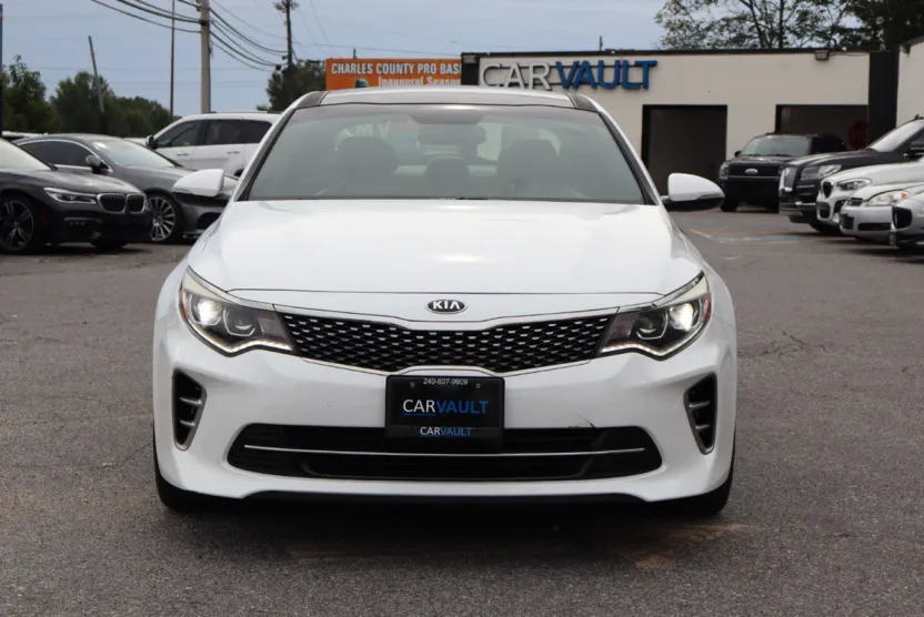 2017 Kia Optima SX Turbo photo 1