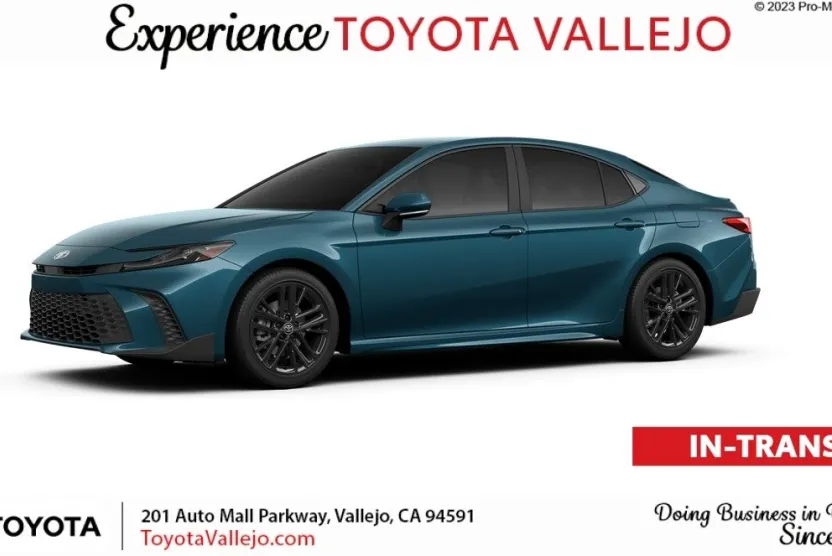 2026 Toyota Camry SE photo 1