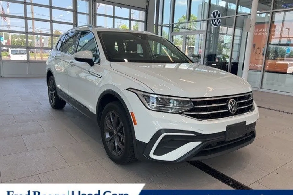 2022 Volkswagen Tiguan SE photo 1