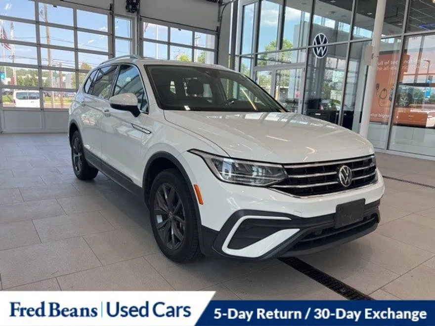 2022 Volkswagen Tiguan SE photo 1