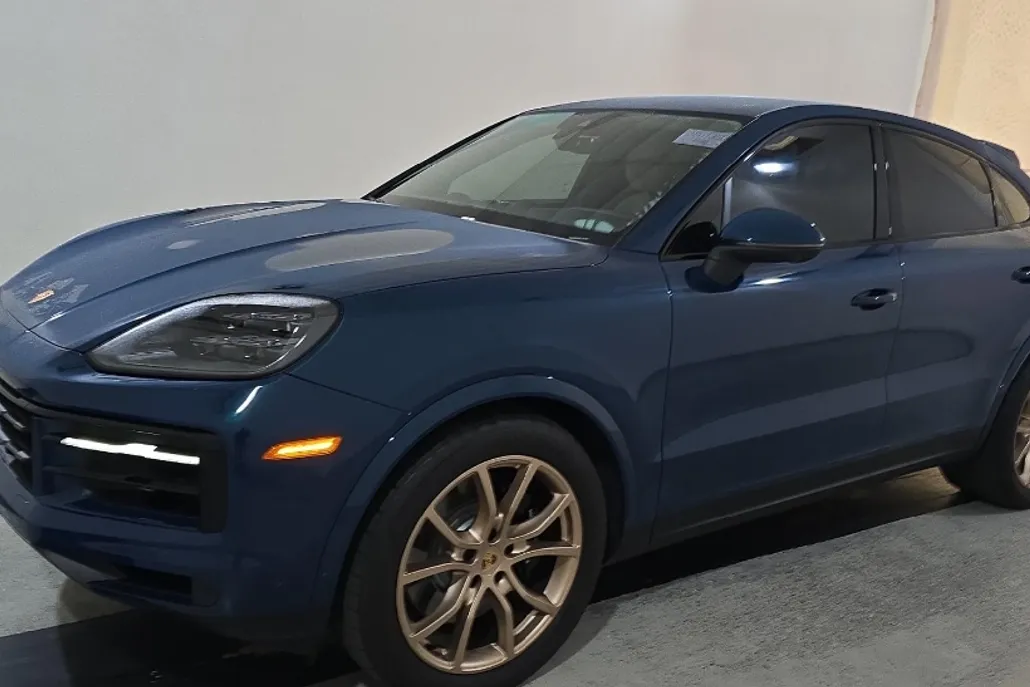 2024 Porsche Cayenne Coupe S photo 1