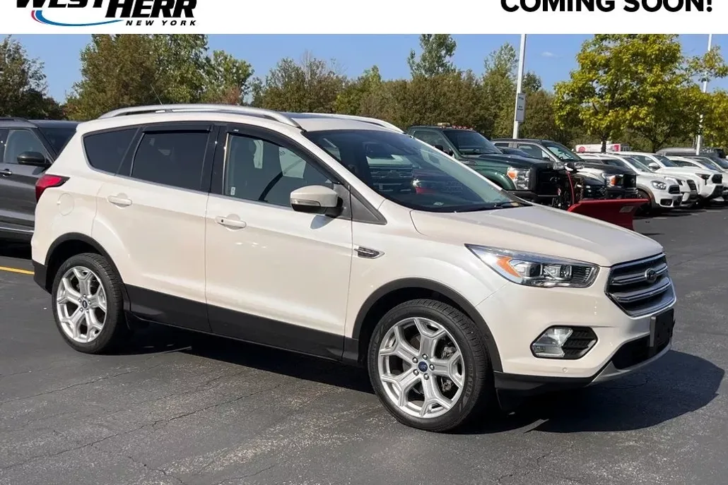 2019 Ford Escape Titanium photo 1