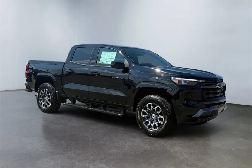 2026 Chevrolet Colorado Z71 photo 1