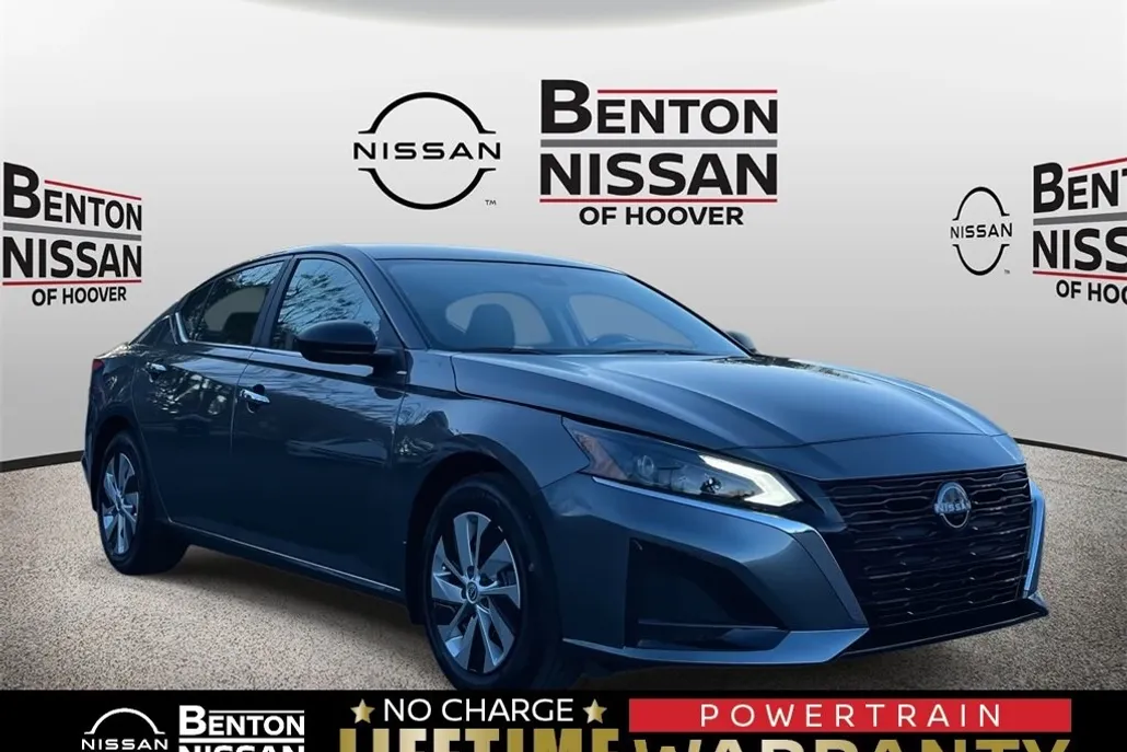 2025 Nissan Altima S photo 1