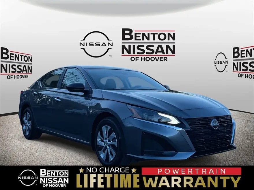 2025 Nissan Altima S photo 1