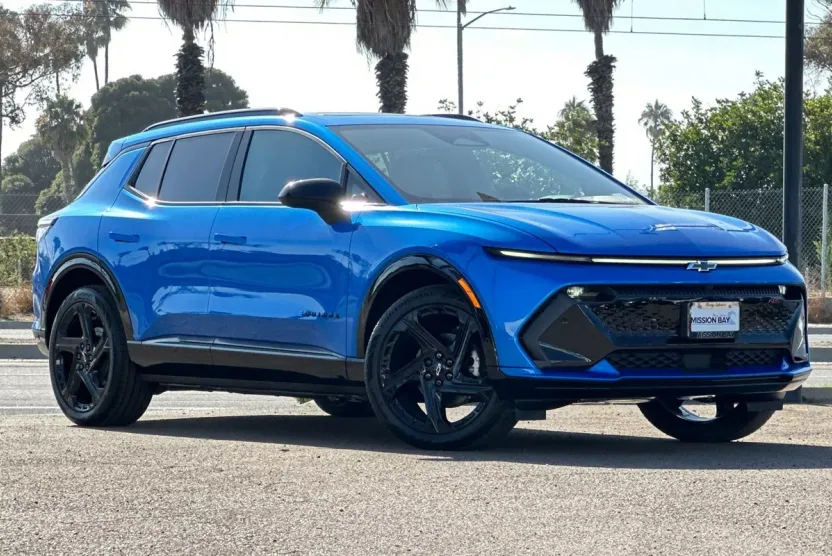 2025 Chevrolet Equinox RS photo 1
