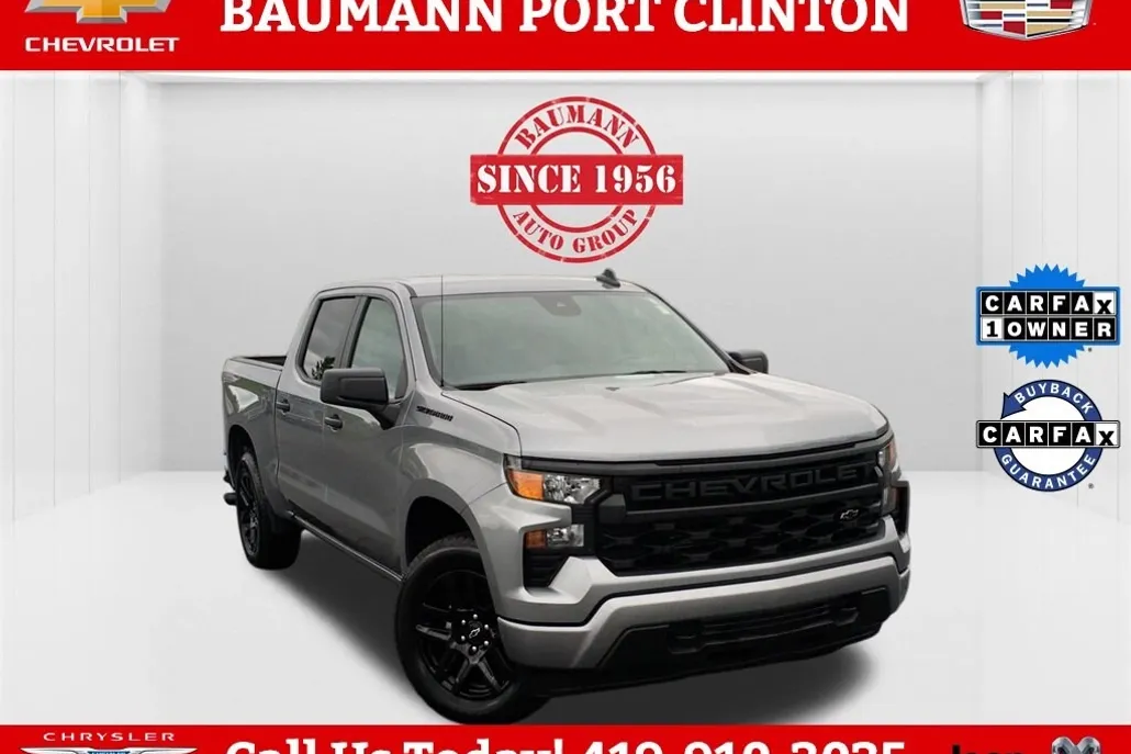 2024 Chevrolet Silverado 1500 Custom photo 1